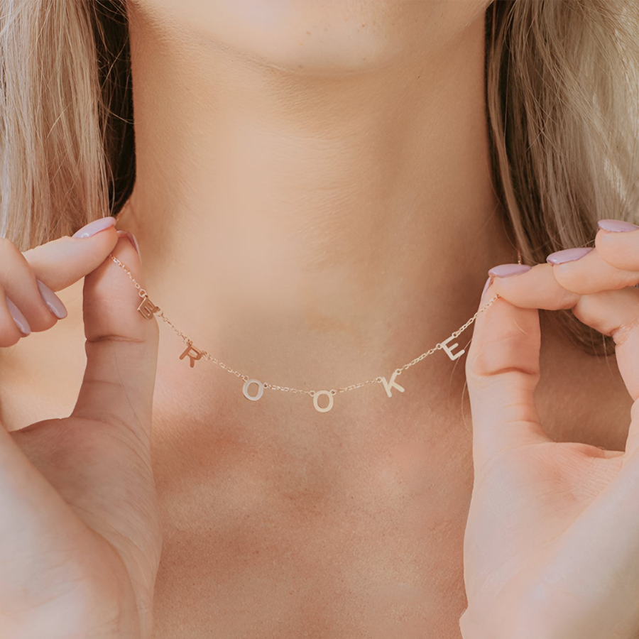 Vòng Cổ Nhiều Chữ Cái Cá Nhân Hóa – Phụ Kiện Ý Nghĩa Dành Tặng Mẹ, Bạn Gái
