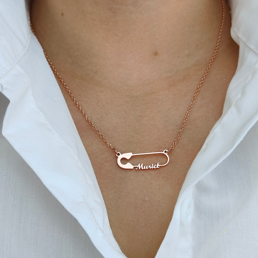 Dây chuyền kẹp ghim khắc tên - Thiết kế cá nhân hoá, cá tính & hiện đại
